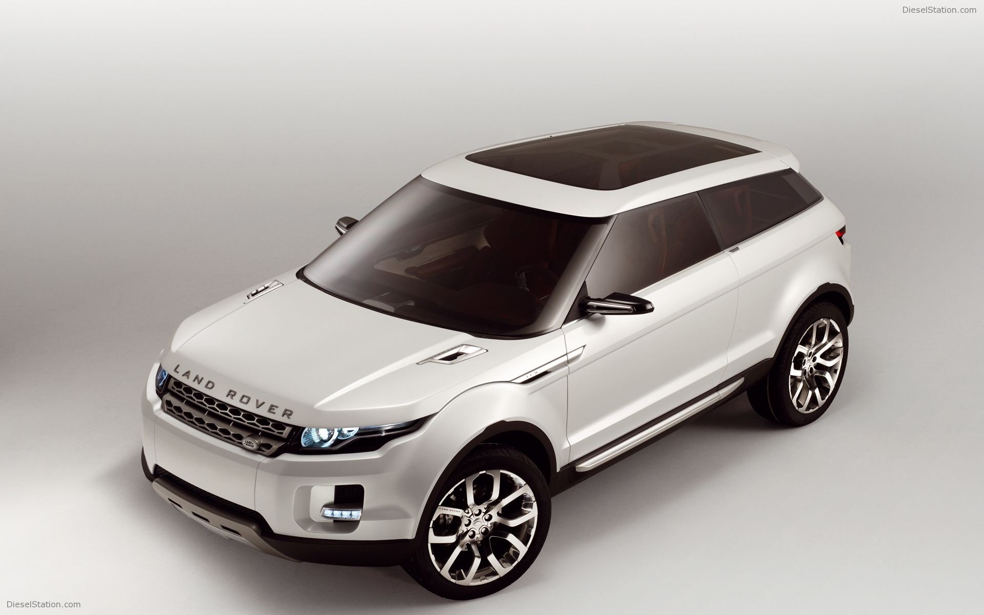 Land Rover LRX Hybrid Concept Car Images